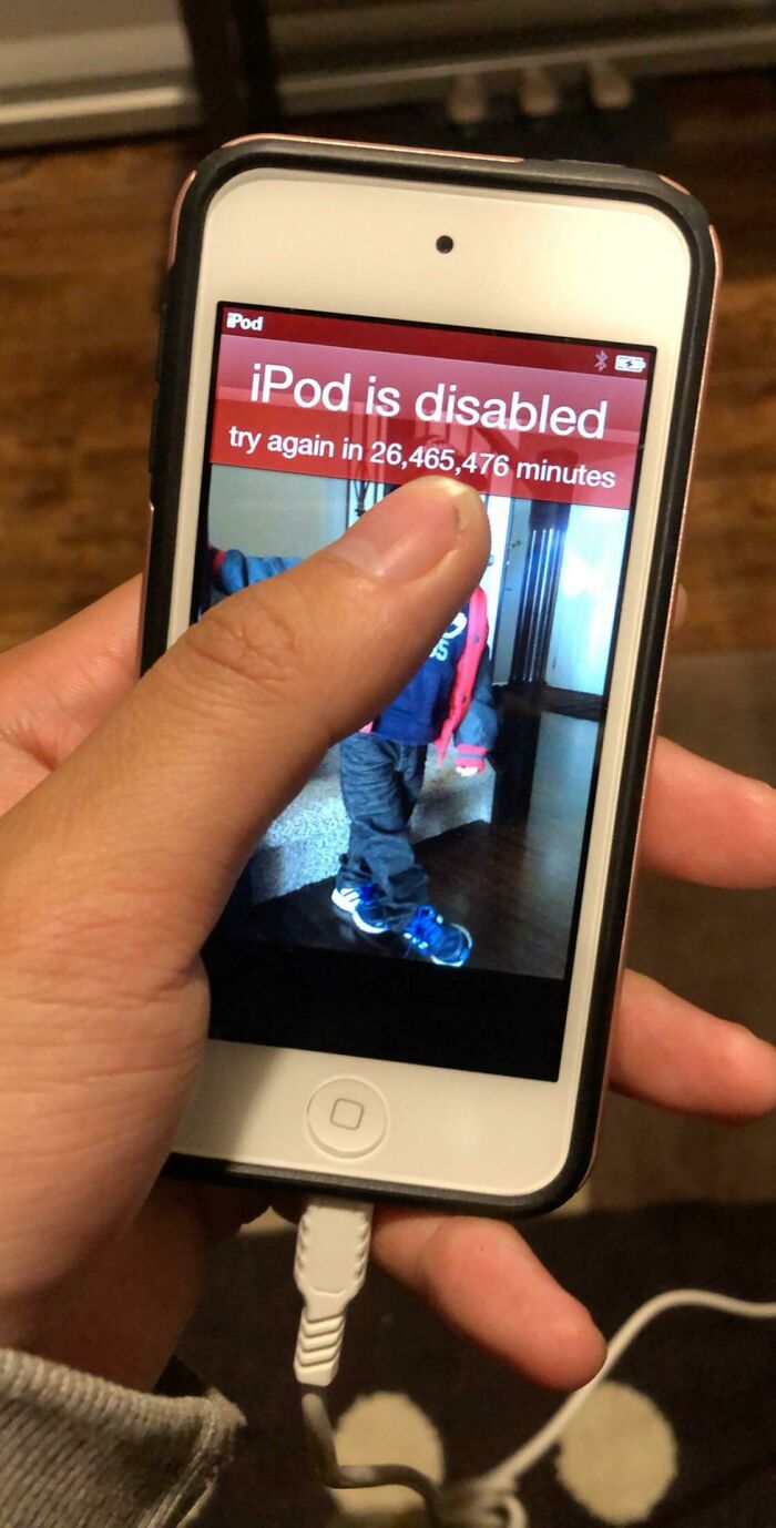 Mom Finally Found Her Ipod 5 After A Year. Turns Out My Brother Got A Hold Of It And Was Trying To Guess The Password This Entire Time