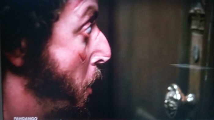 In Home Alone 2: Lost In New York (1992), In The Continuation Of The Staple Gun Trap Scene, An Indent Of A Staple Can Already Be Seen On Marv's Nose Before Said Staple Even Makes Contact