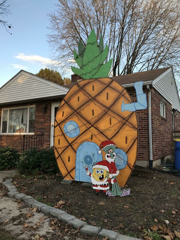 Decoration Level: Pineapple