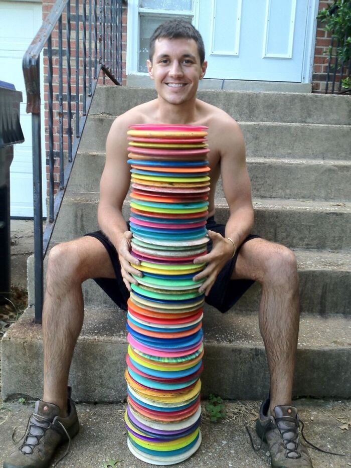 This Guy Found 73 Frisbees In A Pond While He Was Looking For His Own