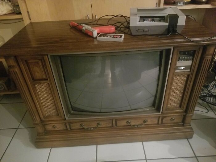 Big Wood Grain Console Tvs