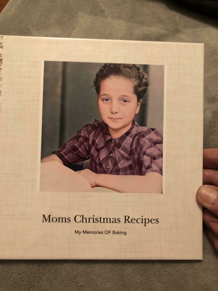 Mom's Getting Dementia And Cannot Bake Her Christmas Cookies Anymore. I Collected All Her Recipes Over The Last Few Months During Times She Could Remember Them