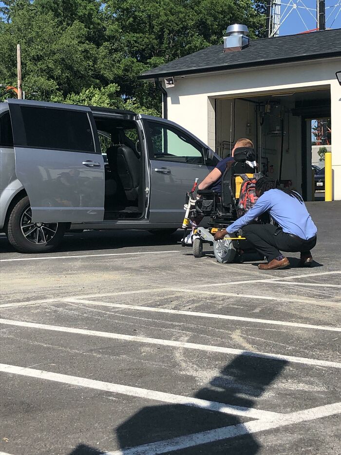 Young Enterprise Employee Spent 20-30 Mins Making Sure This Disabled Individual Picked The Perfect Van For Her Next Trip! Even Measured The Whole Van And Chair Just To Make Sure