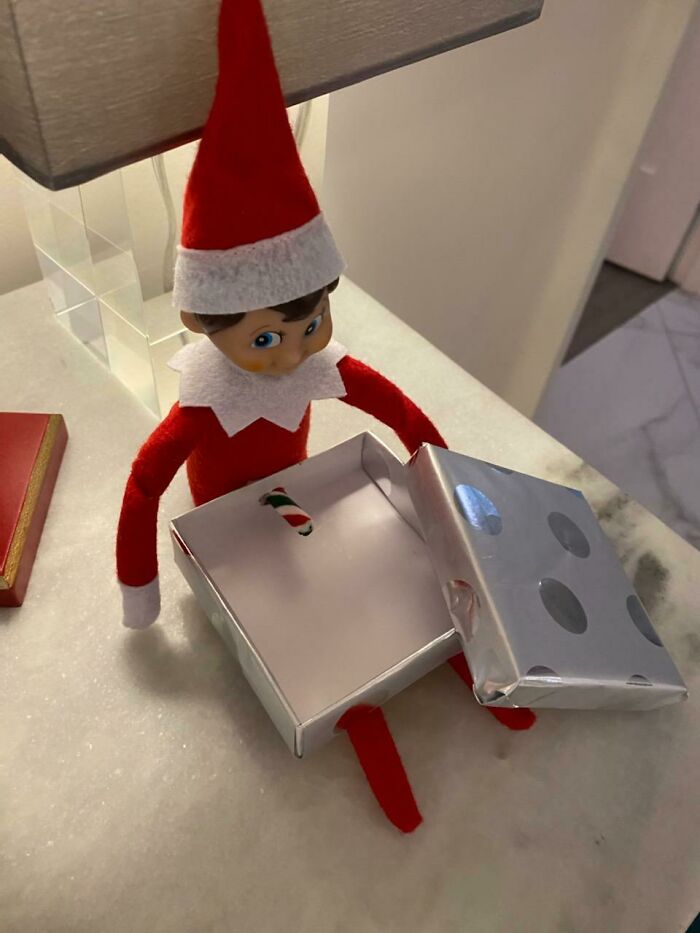 I'm No Longer Allowed To Help With The Xmas Decorations 