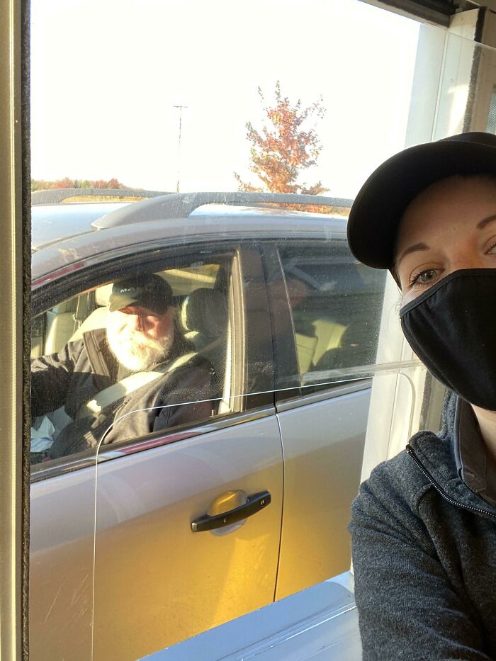 I Told My Daughter That Santa Comes To My Work But She Didn’t Believe Me So I Asked A Regular For A Picture