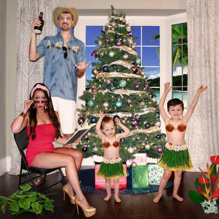 This Family Started Staging Their Funny Christmas Cards 7 Years Ago, And Their Creativity Is Brilliant