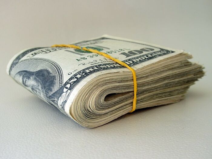 Redditors Share 24 Scams They Fell For So Others Won’t