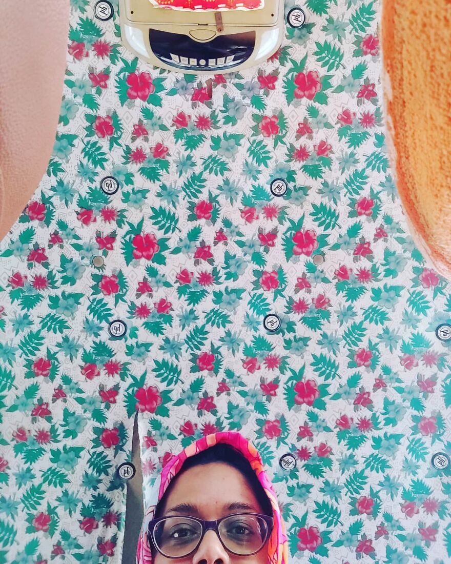 Journalist Has A Hobby Taking Pictures Of The Roof Of Taxis In Mumbai And His Collection Is Incredible