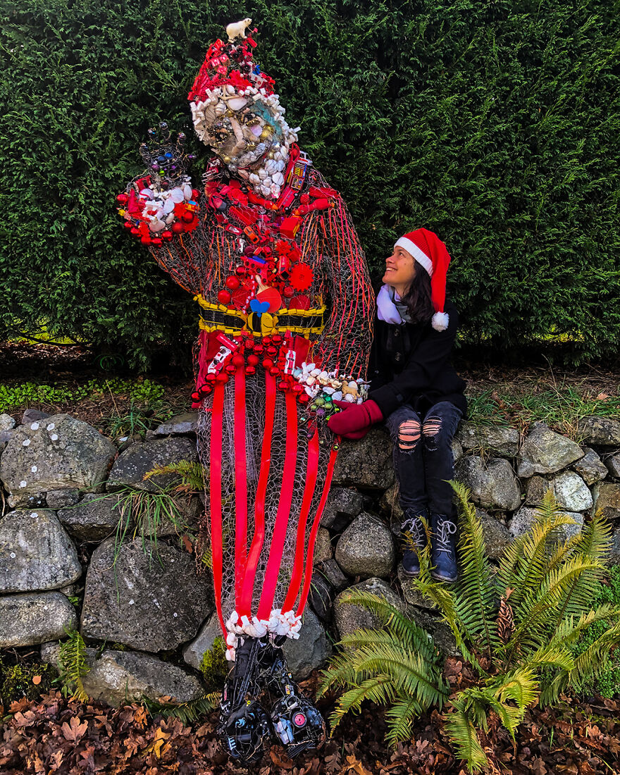 I Made An 11 Foot I-Spy Santa From Old Christmas Presents