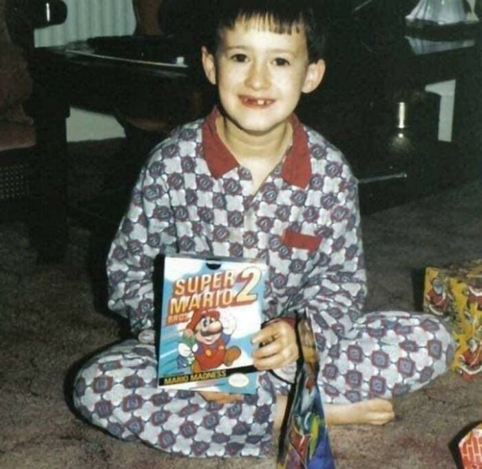 90s-Vintage-Christmas-Gifts-Photos