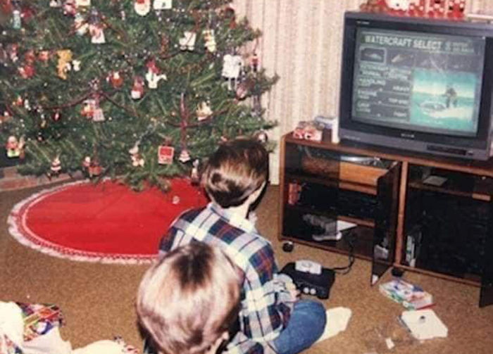 90s-Vintage-Christmas-Gifts-Photos