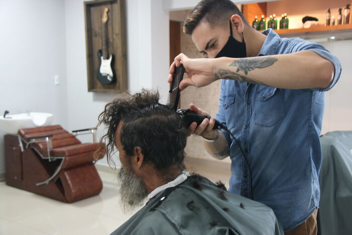 This Homeless Man Is Found By His Family Who Thought He Had Been Dead For 10 Years After His Transformation Photos Go Viral This Homeless Man Is Found By His Family Who Thought He Had Been Dead For 10 Years After His Transformation Photos Go Viral