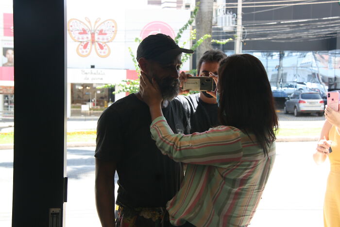 This Homeless Man Is Found By His Family Who Thought He Had Been Dead For 10 Years After His Transformation Photos Go Viral This Homeless Man Is Found By His Family Who Thought He Had Been Dead For 10 Years After His Transformation Photos Go Viral