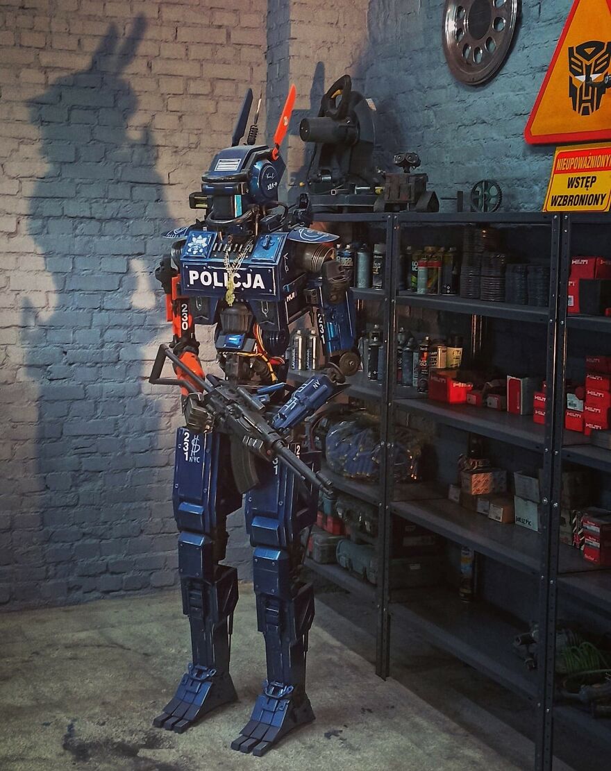 Amazing Metal Sculptures Of Chappie And Other Heroes Inspired By Movie Characters (40 Pics)