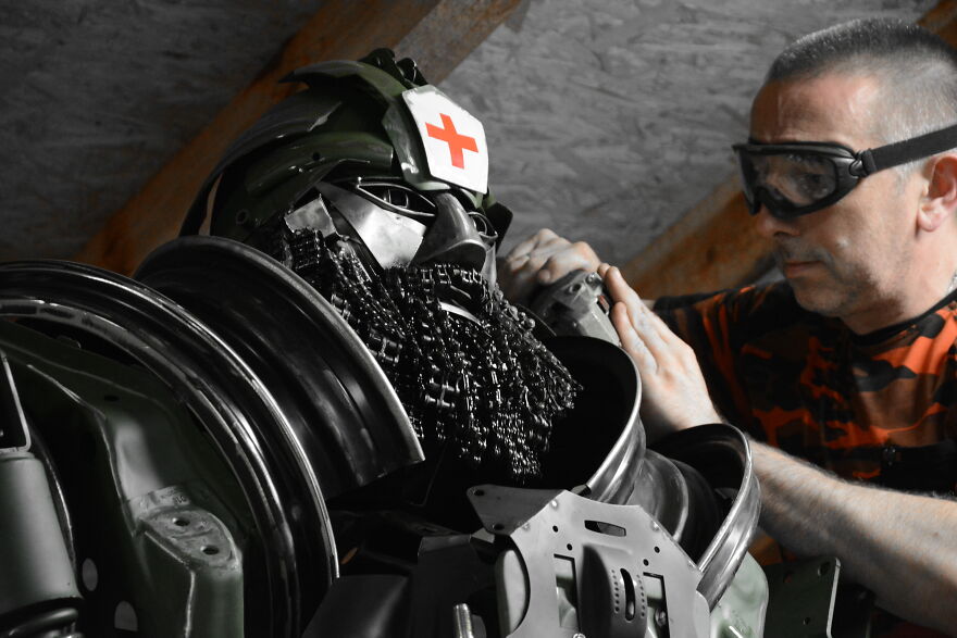 Amazing Metal Sculptures Of Chappie And Other Heroes Inspired By Movie Characters (40 Pics)