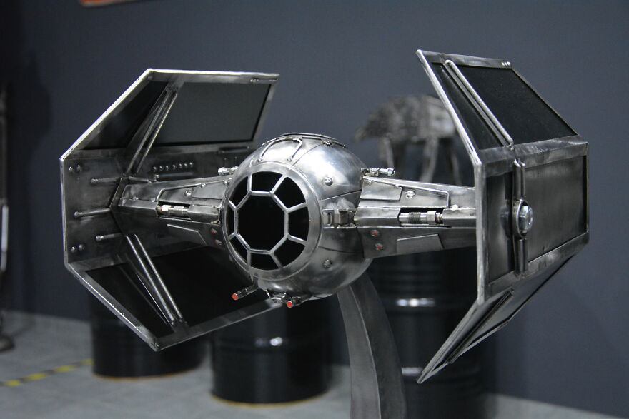 Amazing Metal Sculptures Of Chappie And Other Heroes Inspired By Movie Characters (40 Pics)