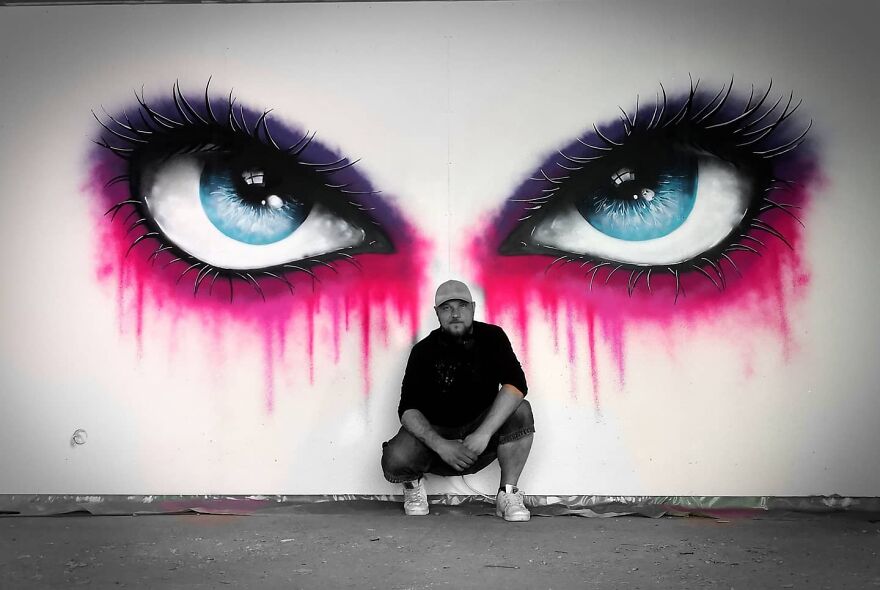 Artist Transforms Electrical Cabinets To Beautiful Outdoor Art Exhibition Artist Transforms Electrical Cabinets To Beautiful Outdoor Art Exhibition