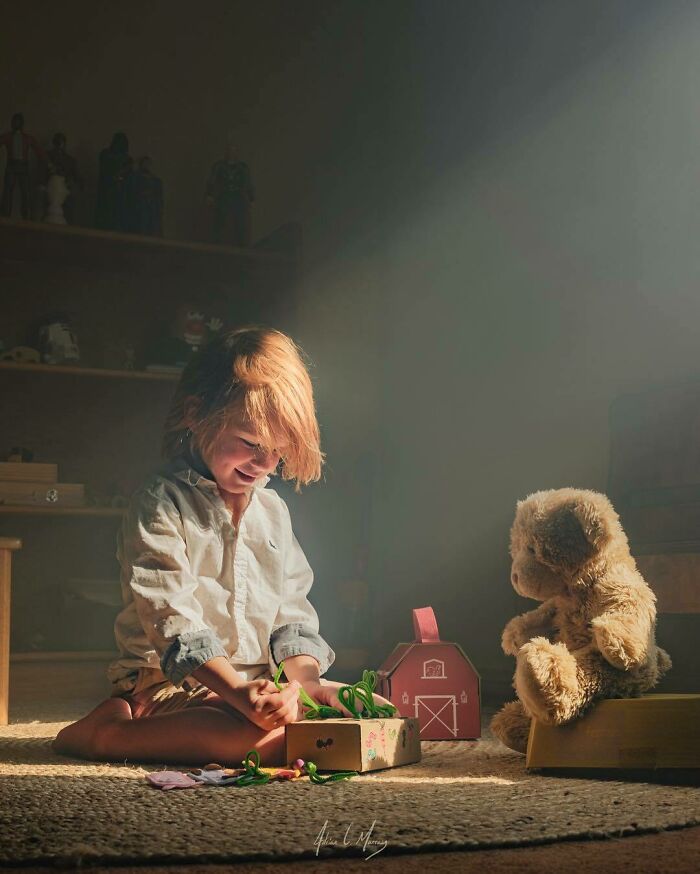 As A Dad Of Four I've Been Taking Photos Of My Kids With Their Brother Bear For Years