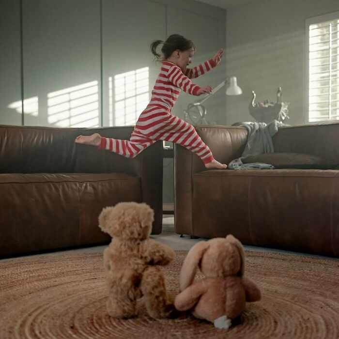 As A Dad Of Four I've Been Taking Photos Of My Kids With Their Brother Bear For Years