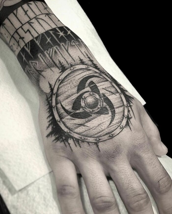 The Horn Triskelion Symbol: The Story About When Odin Obtained The Mead Of Poetry. He Drank It From The Three Horns Named Óðrœrir, Boðn, And Són. It Is Said That Whoever Drinks It Becomes A Skald Or A Scholar