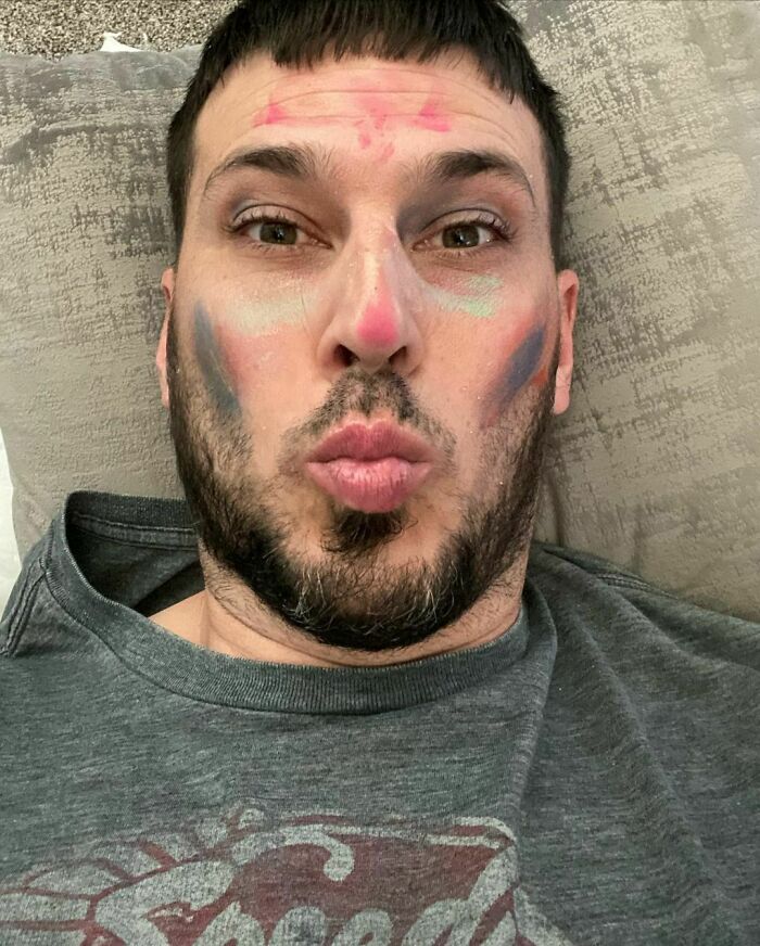 So It’s Time For My Christmas Eve Makeover According To The Girls