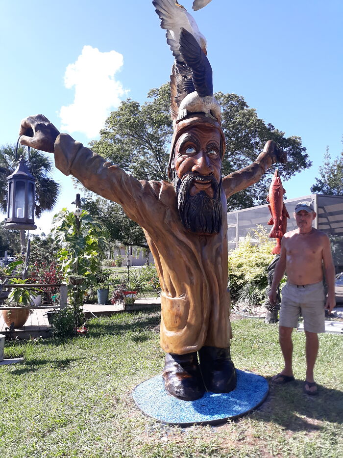 I Carved A Wooden “Captain Morgan” Sculpture From An Oak Tree