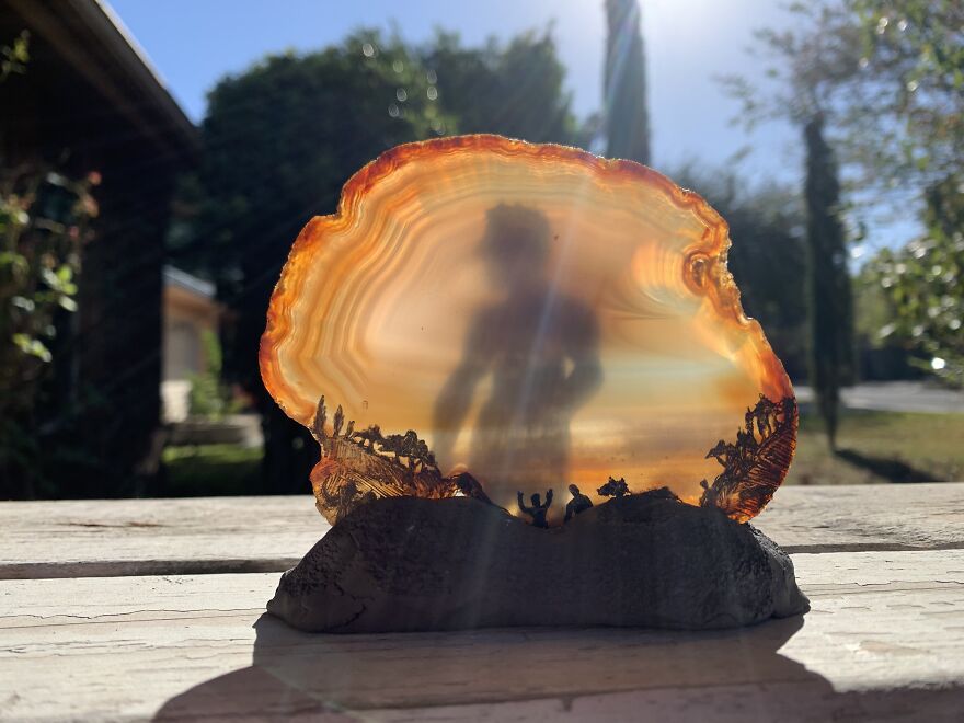 I Used Ink, Agate Crystals And Stained Glass To Make Surreal, Atmospheric Art