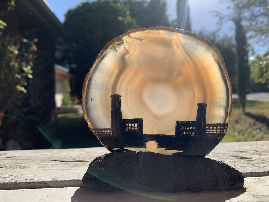 I Used Ink, Agate Crystals And Stained Glass To Make Surreal, Atmospheric Art