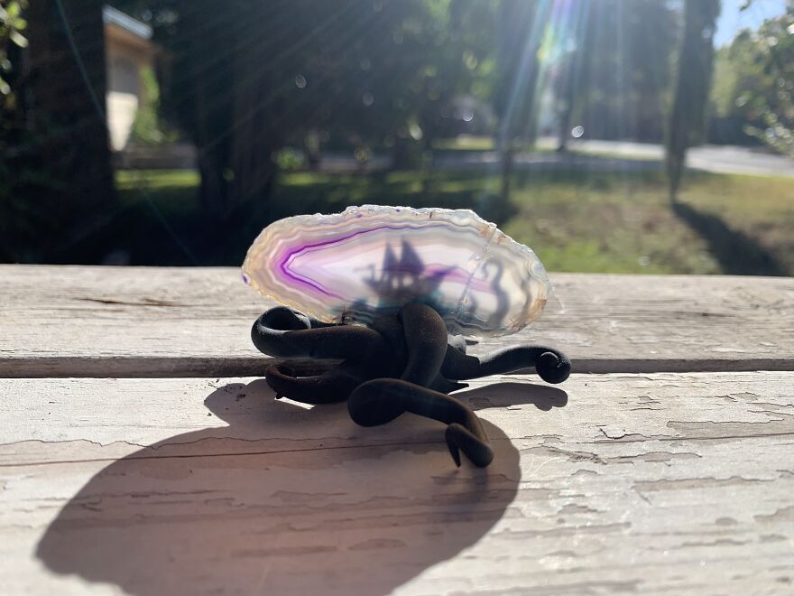 I Used Ink, Agate Crystals And Stained Glass To Make Surreal, Atmospheric Art