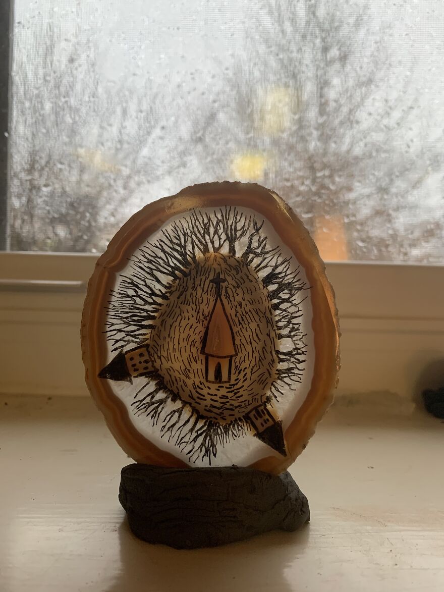 I Used Ink, Agate Crystals And Stained Glass To Make Surreal, Atmospheric Art