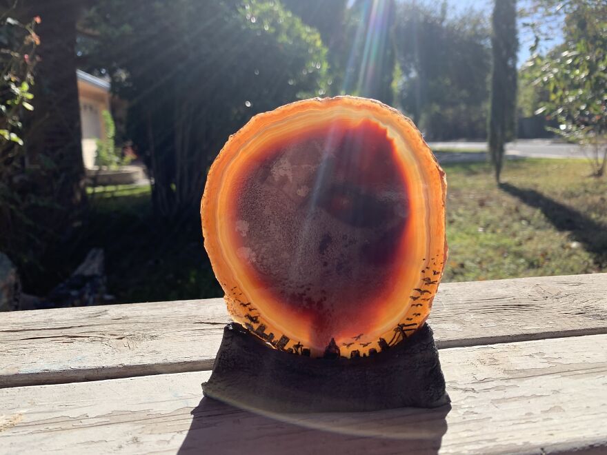 I Used Ink, Agate Crystals And Stained Glass To Make Surreal, Atmospheric Art