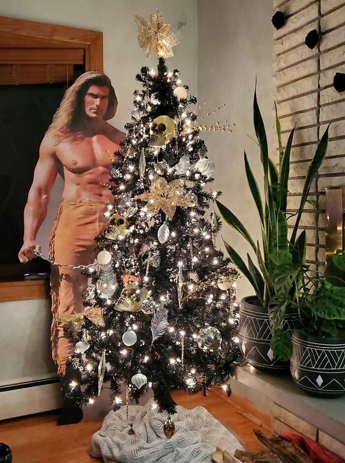 Fb Marketplace Is All Fun And Games Until You're Waiting At A Gas Station For Some Guy To Bring You A Life-Size Cardboard Cutout Of Fabio. Christmas Just Got A Whole Lot Sexier!