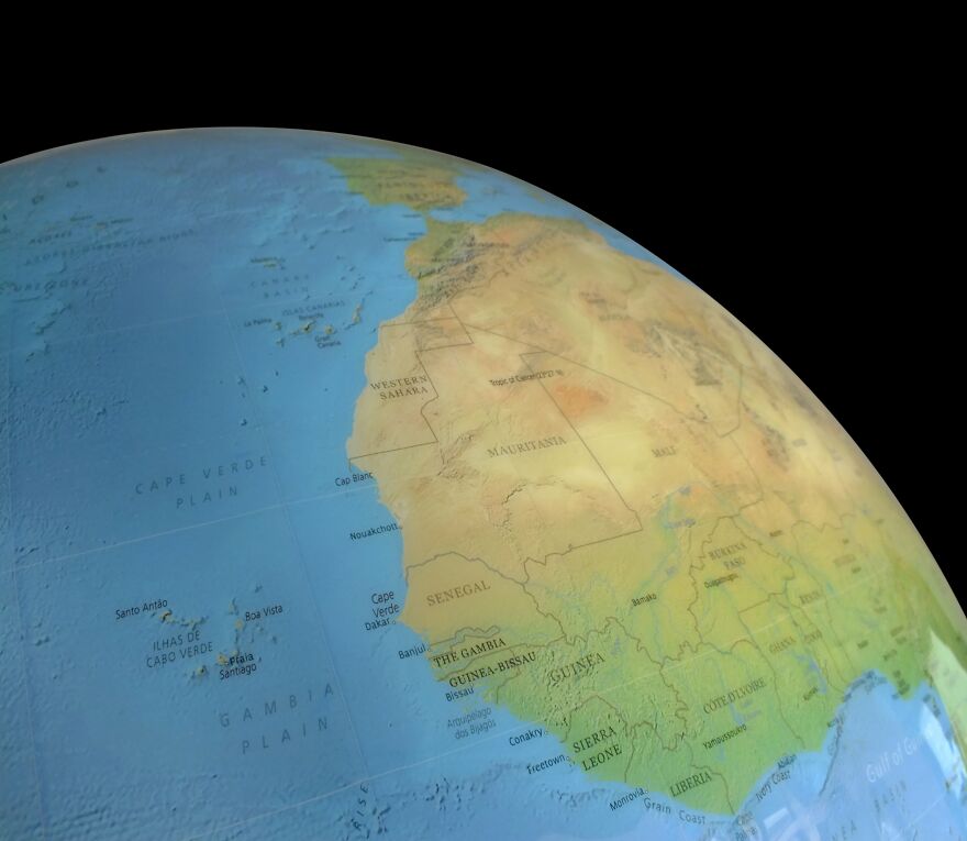 I Create Large Earth Globes From Gypsum And Natural Pigments (16 Pics) I Create Large Earth Globes From Gypsum And Natural Pigments (16 Pics)