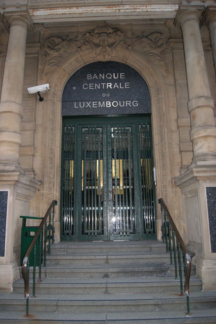 Redditors Share 24 Scams They Fell For So Others Won’t