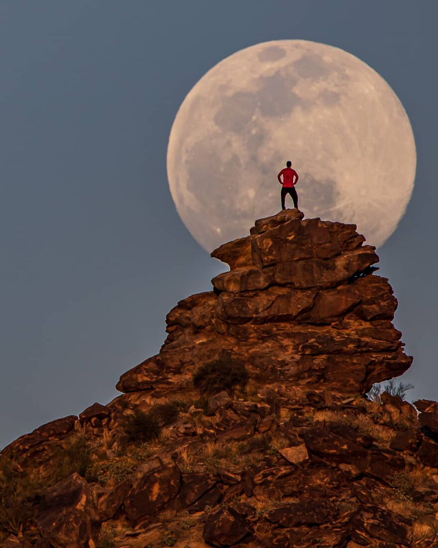 Meet Zach Cooley, The Photographer Who Calls Himself A "Moon Chaser" (50 Pics)