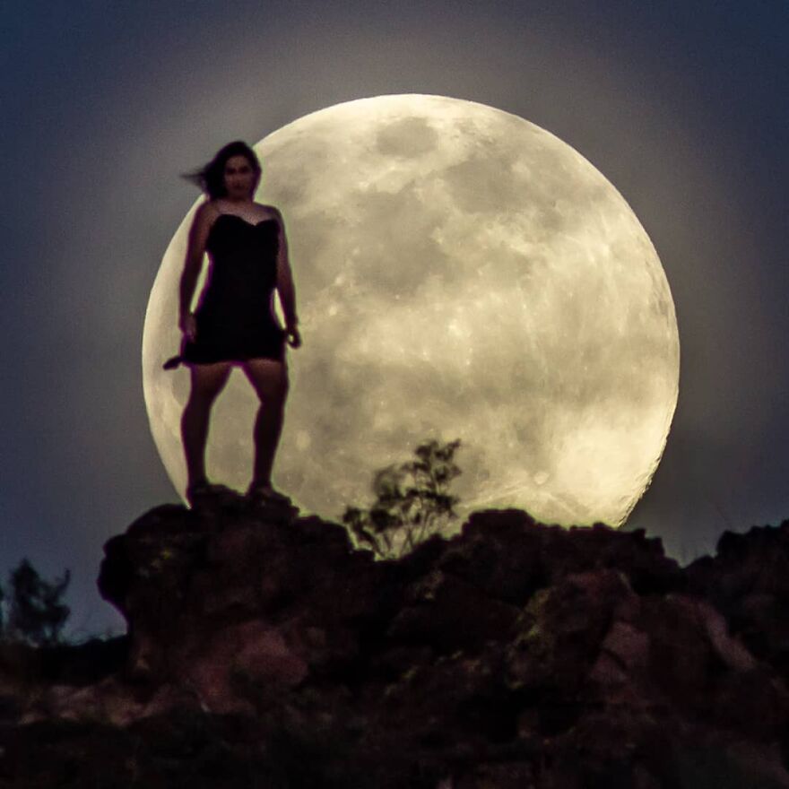 Meet Zach Cooley, The Photographer Who Calls Himself A "Moon Chaser" (50 Pics)