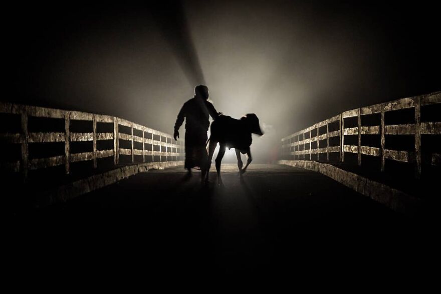 Photographer Manages To Capture The Soul Emotion Of Bangladesh's Population