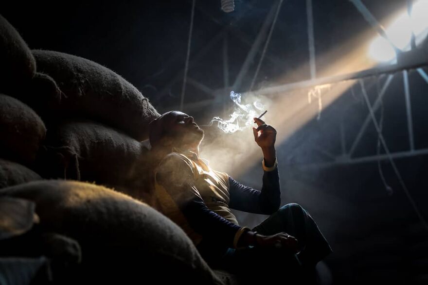 Photographer Manages To Capture The Soul Emotion Of Bangladesh's Population