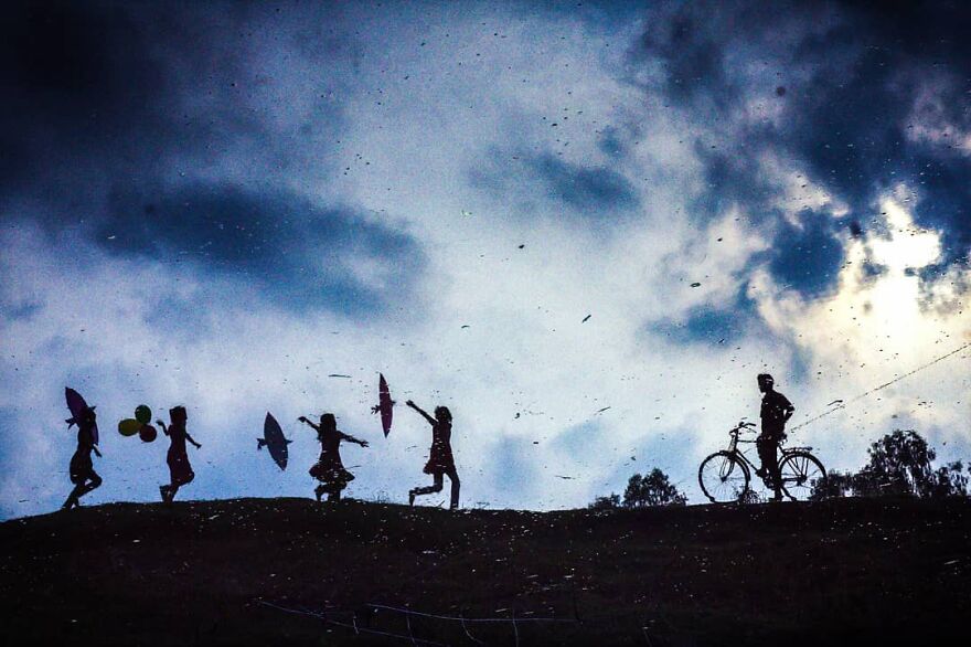 Photographer Manages To Capture The Soul Emotion Of Bangladesh's Population