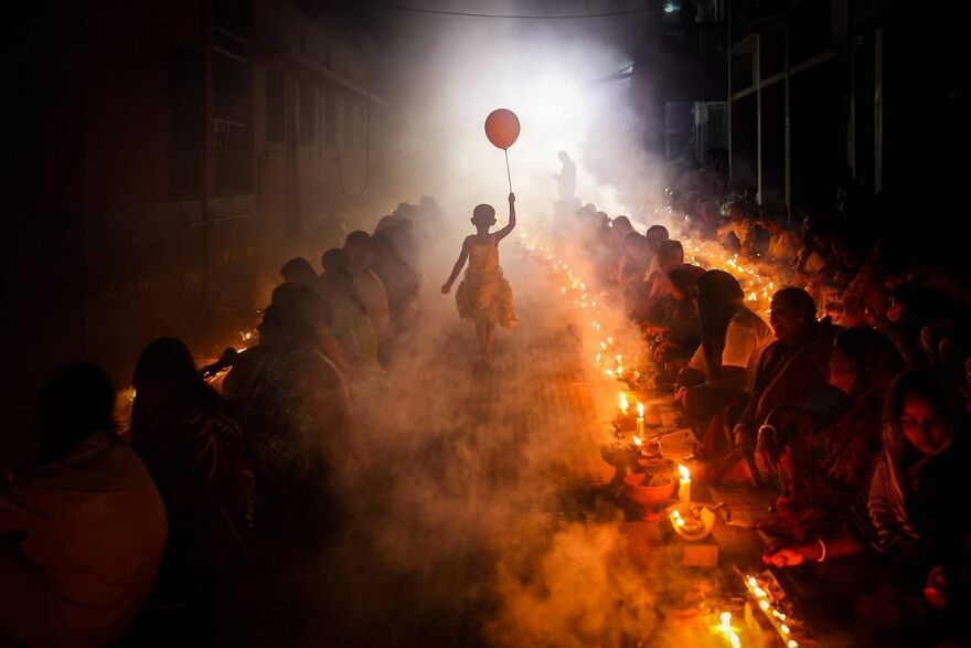 Photographer Manages To Capture The Soul Emotion Of Bangladesh's Population