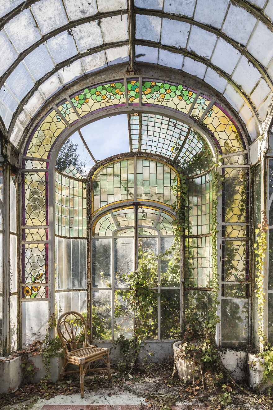 Naturalia: Chronicle Of Contemporary Ruins