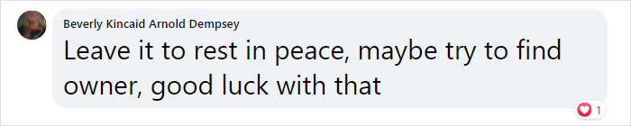 Woman Realizes The $1 "Paperweight" She Bought Is Actually An Urn With Someone's Ashes, Finds The Owners Woman Realizes The $1 "Paperweight" She Bought Is Actually An Urn With Someone's Ashes, Finds The Owners