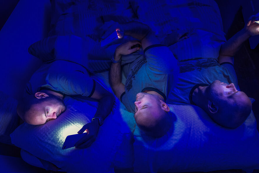 Sleepless Doomscrolling