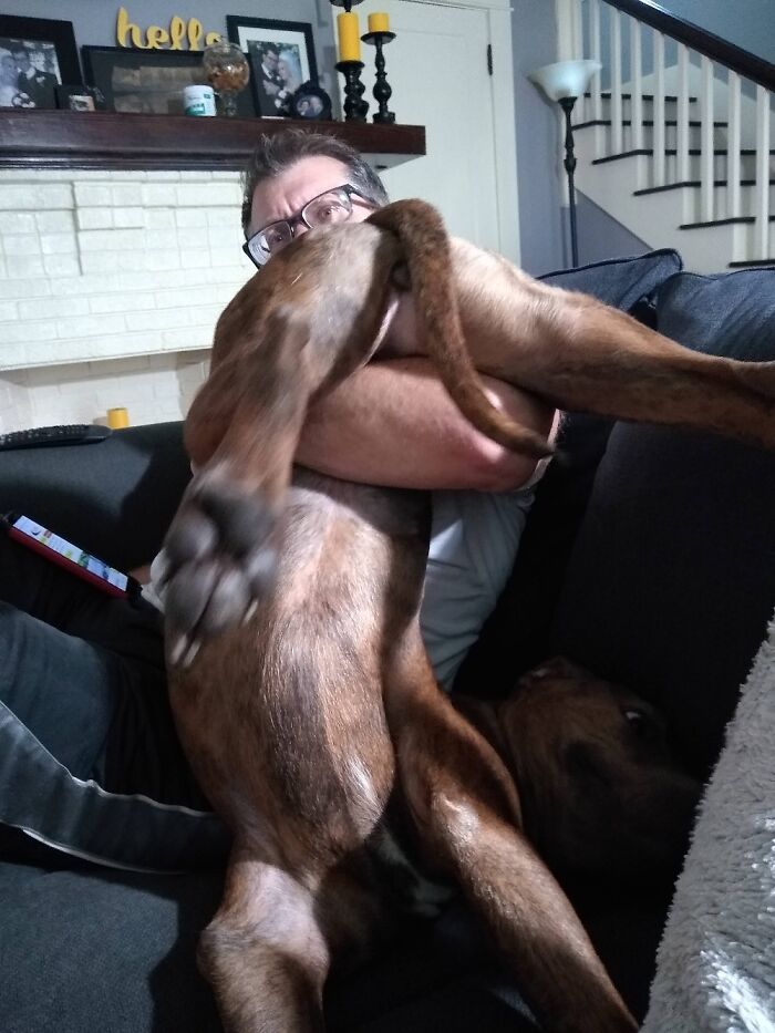 She Does This Whenever She Thinks You're Not Paying Attention To Her.