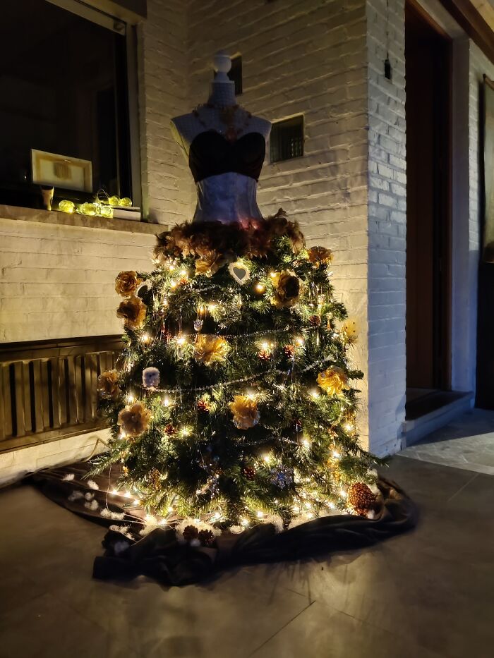 We Dressed Up A Mannequin And Called Her Suzy