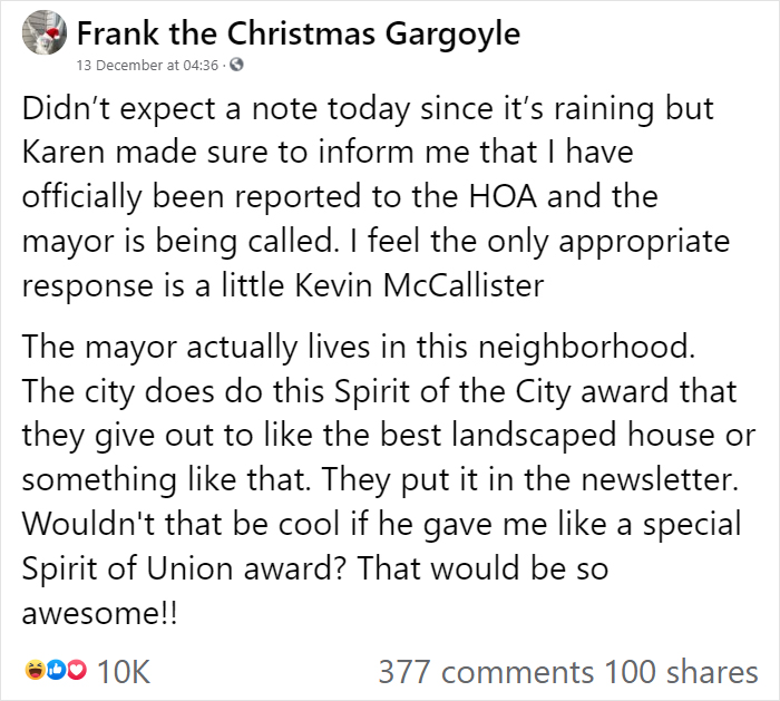 "Karen" Keeps Leaving Notes Complaining About Woman's Decorations, Woman Responds By Adding Even More "Karen" Keeps Leaving Notes Complaining About Woman's Decorations, Woman Responds By Adding Even More