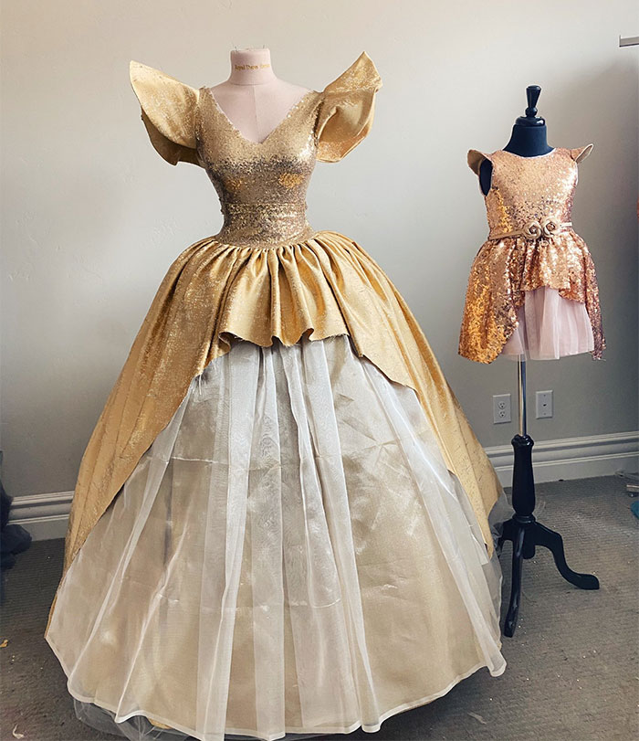 Holiday Barbie: 2020