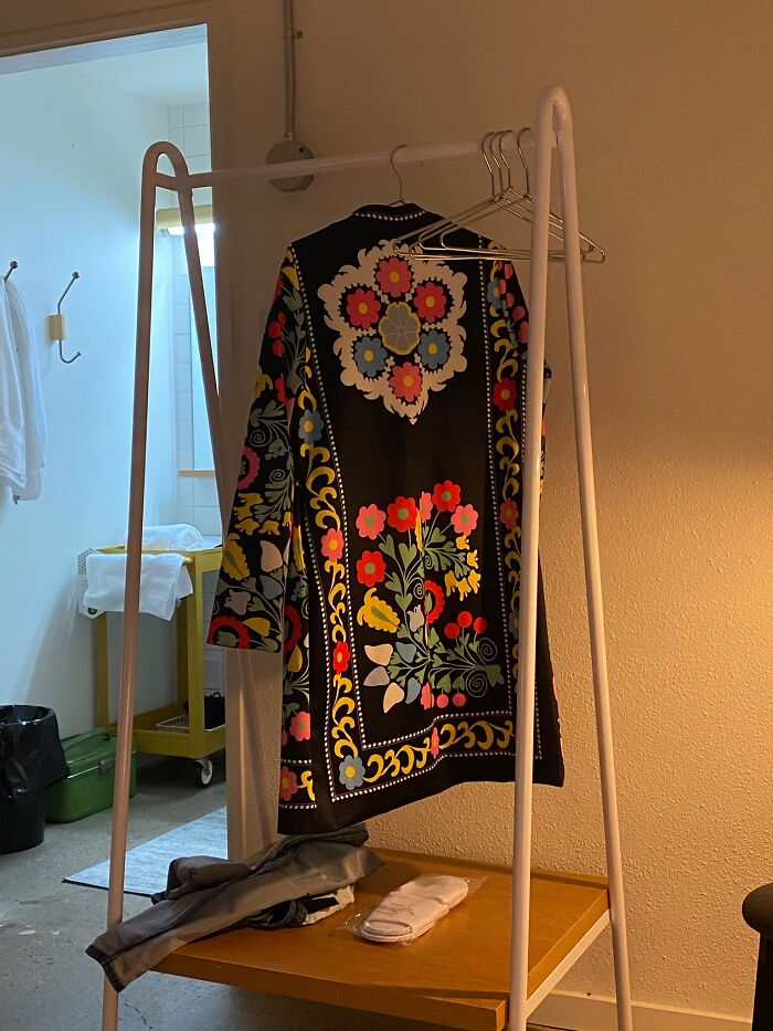 This Very Loud Jacket Was $6 At A Cleveland Ohio Savers. I Wasn’t Sure, But Got Four Compliments From Strangers Today!!