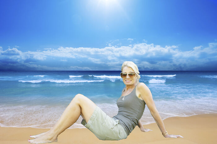 "I'm At The Beach Guys!!!!!!"