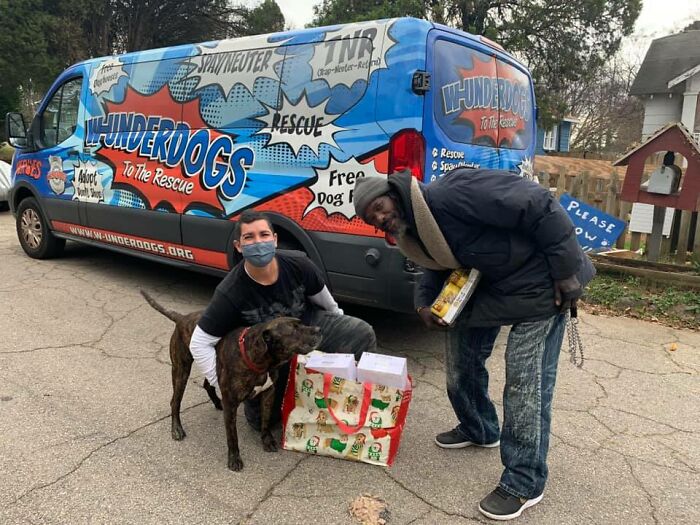 Homeless Man Rushes Into A Burning Animal Shelter - Saves Every Animal Homeless Man Rushes Into A Burning Animal Shelter - Saves Every Animal